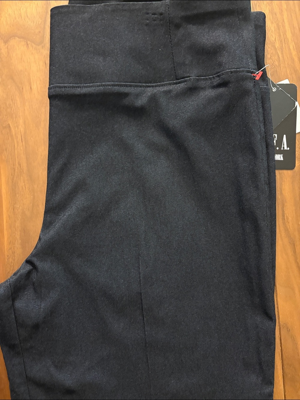 Stretchy women’s wide waist span flare leg must have jean pants.
Size 16 - Picture 3 of 4